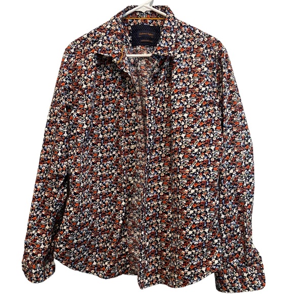 Floral button front shirt with contrasting cuffs - Picture 1 of 9